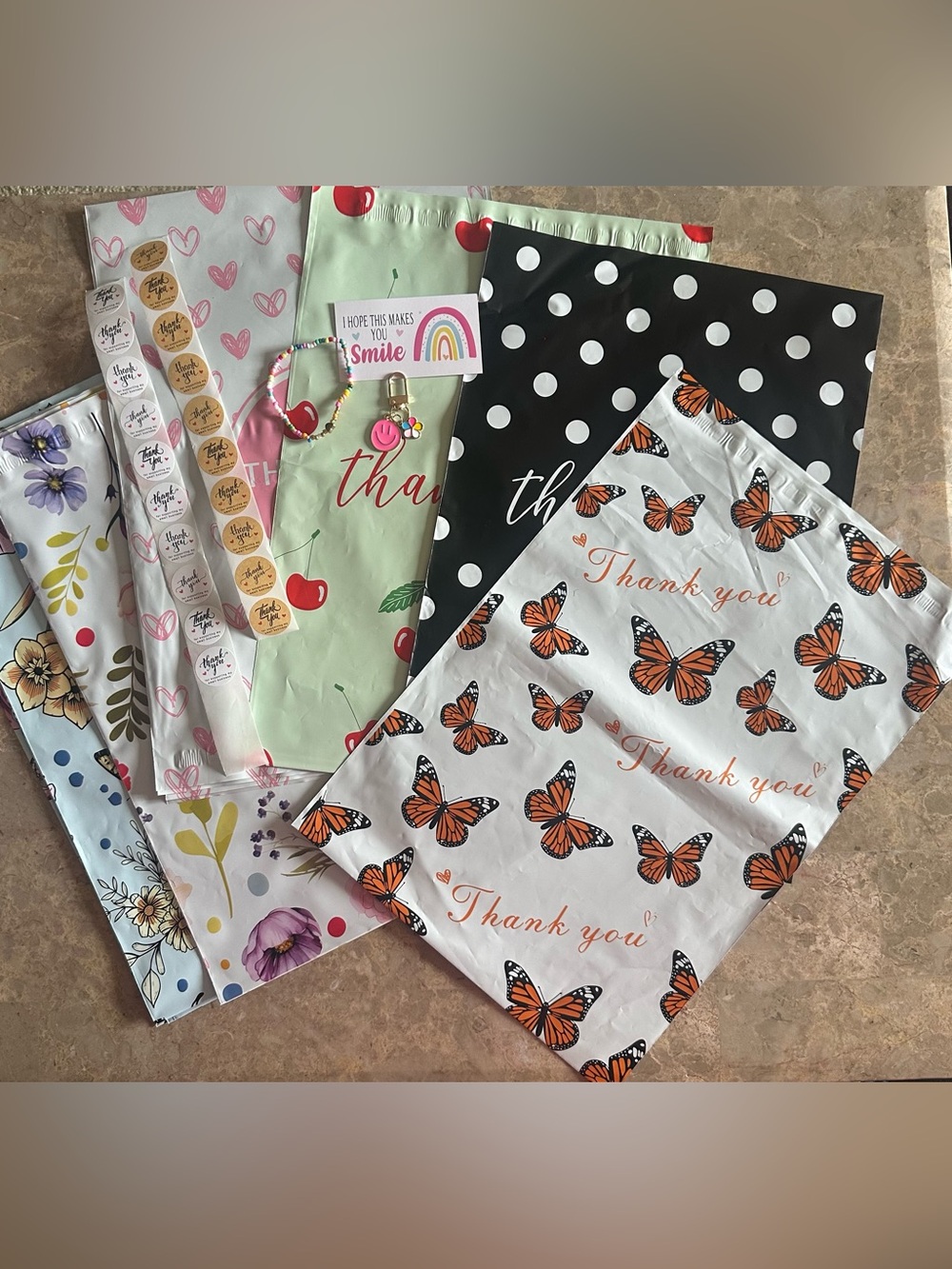 20 pcs new Poly Mailer 10x13 mix design